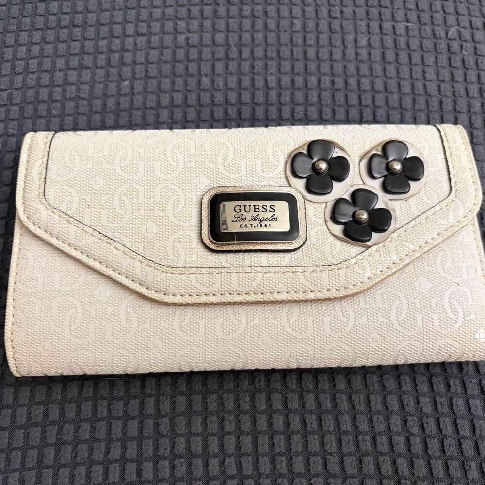 Guess Women's Cream and White Wallet-purses